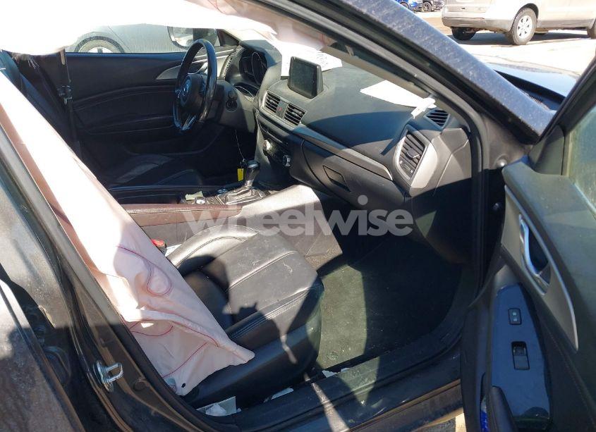 Photo 5 of 2018 Mazda Mazda3 TOURING (VIN 3MZBN1V33JM259998)