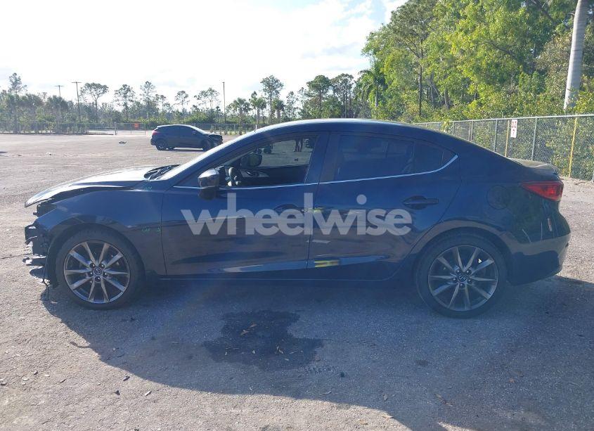 Photo 14 of 2018 Mazda Mazda3 TOURING (VIN 3MZBN1V34JM206727)
