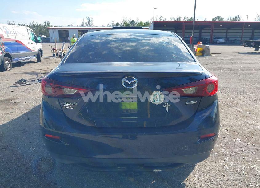 Photo 16 of 2018 Mazda Mazda3 TOURING (VIN 3MZBN1V34JM206727)
