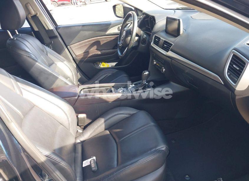 Photo 5 of 2018 Mazda Mazda3 TOURING (VIN 3MZBN1V34JM206727)