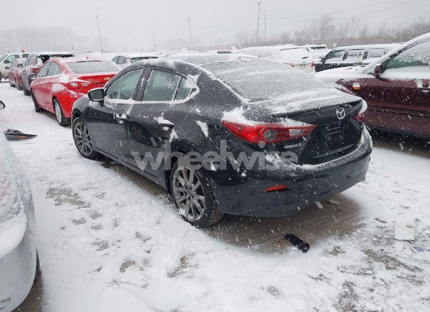Photo 3 of 2018 Mazda Mazda3 TOURING (VIN 3MZBN1V35JM174970)