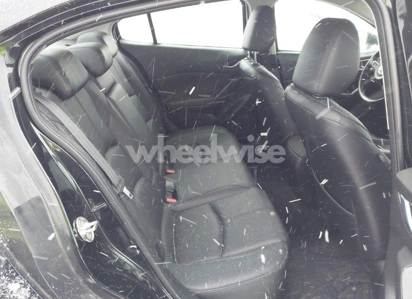 Photo 8 of 2018 Mazda Mazda3 TOURING (VIN 3MZBN1V35JM174970)