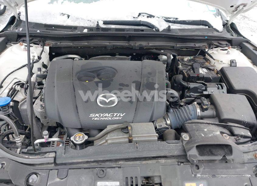 Photo 10 of 2018 Mazda Mazda3 TOURING (VIN 3MZBN1V35JM216330)