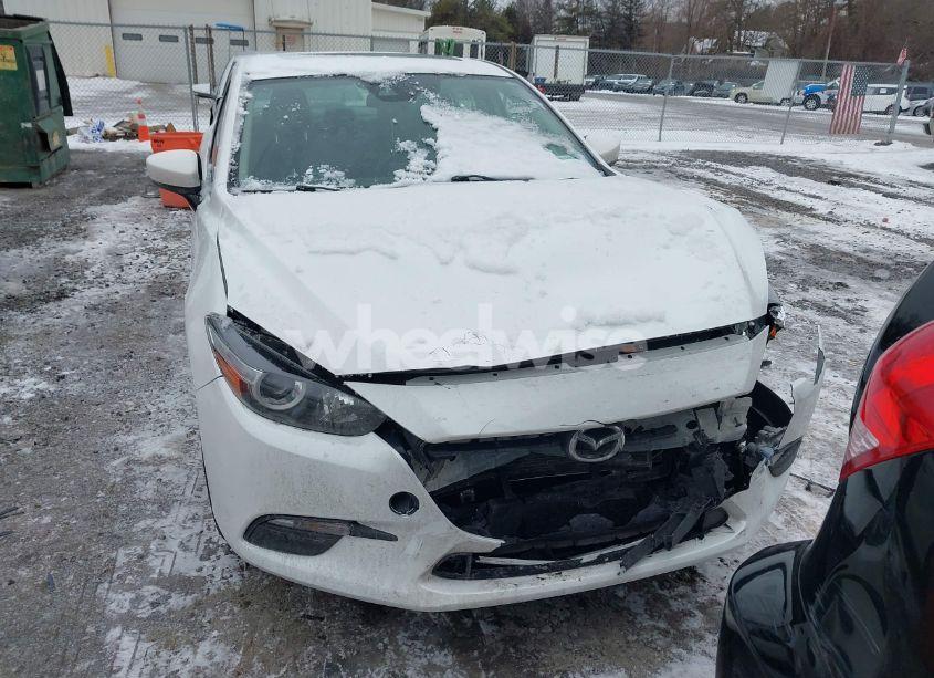 Photo 11 of 2018 Mazda Mazda3 TOURING (VIN 3MZBN1V35JM216330)