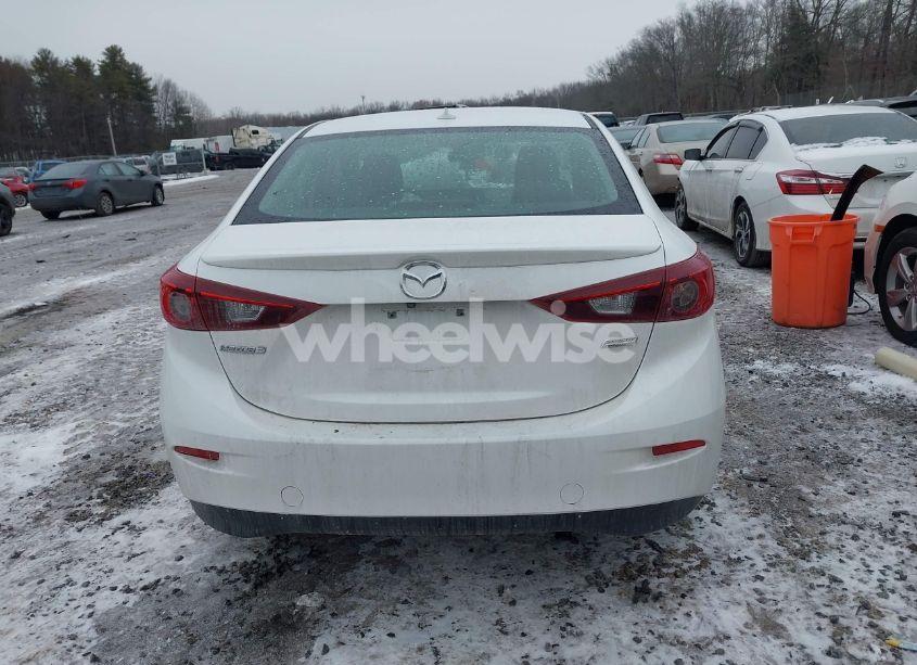 Photo 15 of 2018 Mazda Mazda3 TOURING (VIN 3MZBN1V35JM216330)