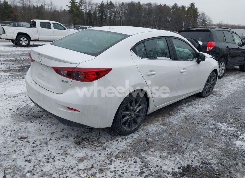 Photo 4 of 2018 Mazda Mazda3 TOURING (VIN 3MZBN1V35JM216330)