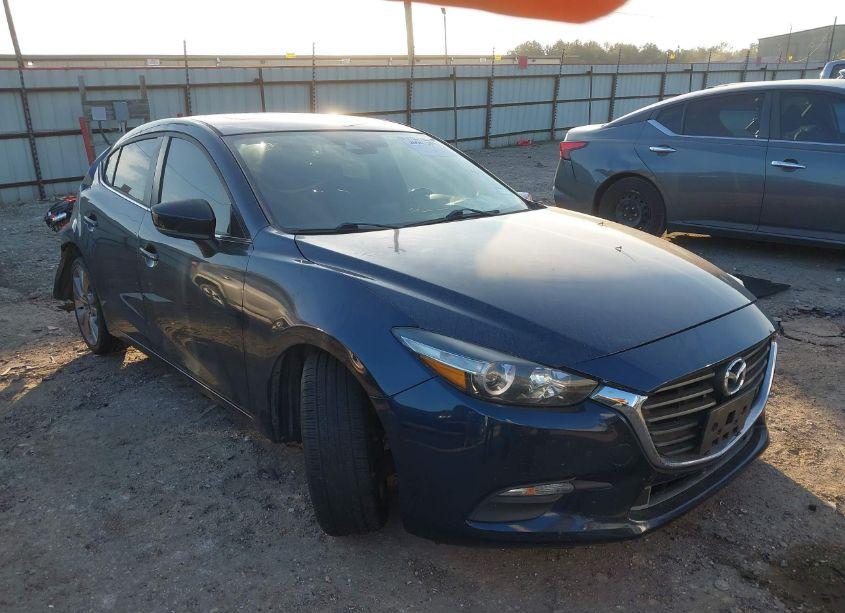 2018 Mazda Mazda3 TOURING (VIN 3MZBN1V35JM253538) main photo