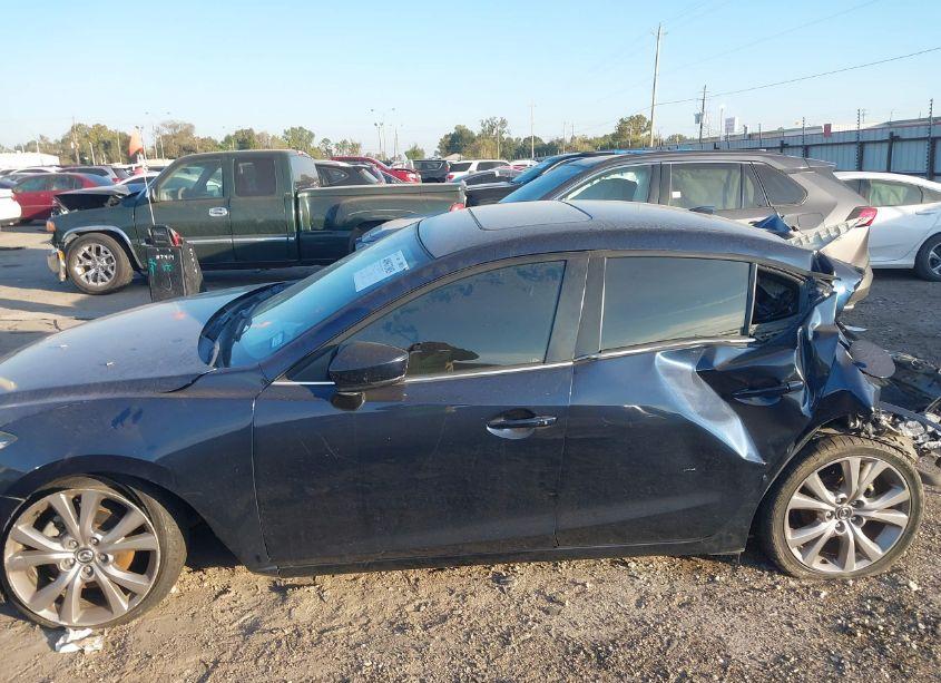 Photo 14 of 2018 Mazda Mazda3 TOURING (VIN 3MZBN1V35JM253538)