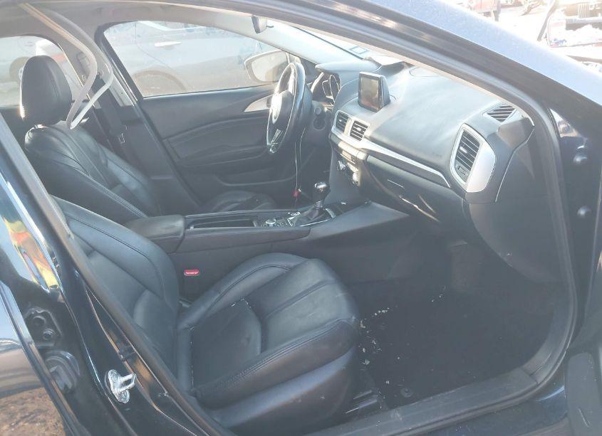 Photo 5 of 2018 Mazda Mazda3 TOURING (VIN 3MZBN1V35JM253538)