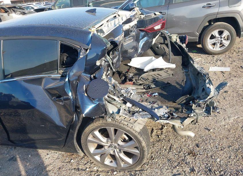 Photo 6 of 2018 Mazda Mazda3 TOURING (VIN 3MZBN1V35JM253538)