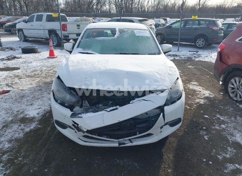 Photo 12 of 2018 Mazda Mazda3 TOURING (VIN 3MZBN1V35JM256519)