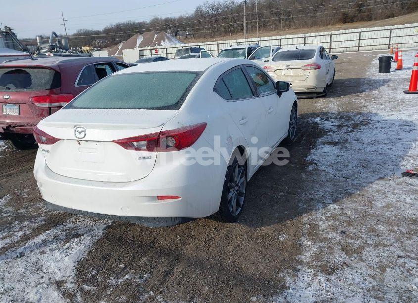 Photo 4 of 2018 Mazda Mazda3 TOURING (VIN 3MZBN1V35JM256519)