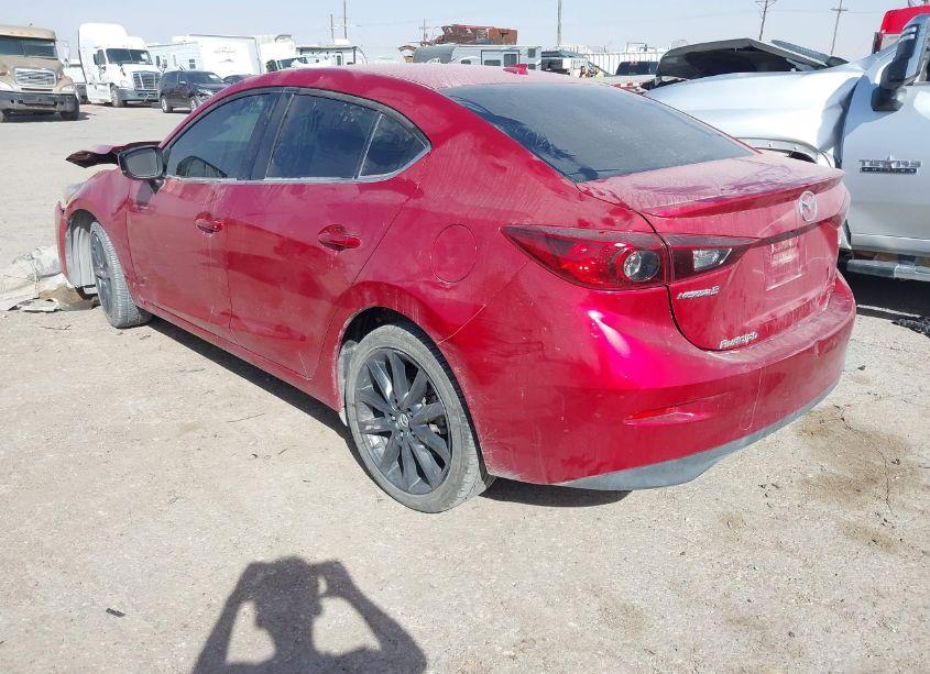 Photo 3 of 2018 Mazda Mazda3 TOURING (VIN 3MZBN1V35JM261543)