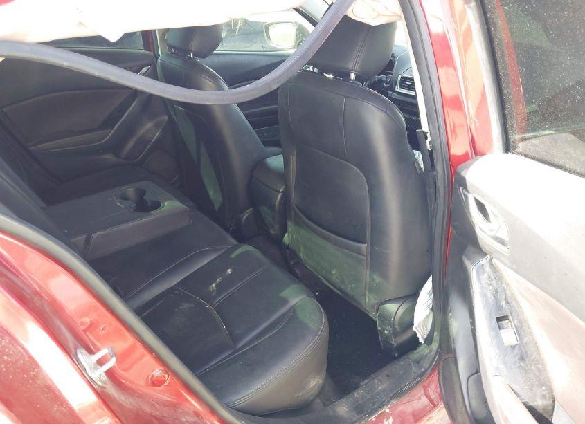 Photo 8 of 2018 Mazda Mazda3 TOURING (VIN 3MZBN1V35JM261543)