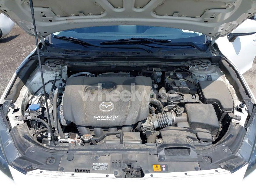 Photo 10 of 2018 Mazda Mazda3 TOURING (VIN 3MZBN1V36JM188392)