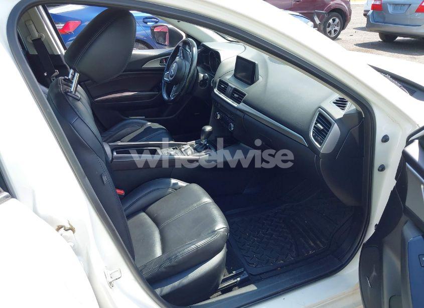 Photo 5 of 2018 Mazda Mazda3 TOURING (VIN 3MZBN1V36JM188392)