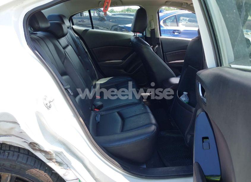 Photo 8 of 2018 Mazda Mazda3 TOURING (VIN 3MZBN1V36JM188392)