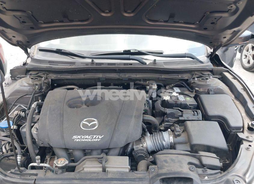 Photo 10 of 2018 Mazda Mazda3 TOURING (VIN 3MZBN1V37JM164554)