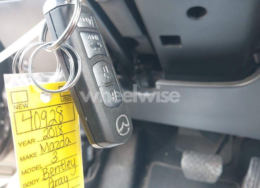 Photo 11 of 2018 Mazda Mazda3 TOURING (VIN 3MZBN1V37JM164554)