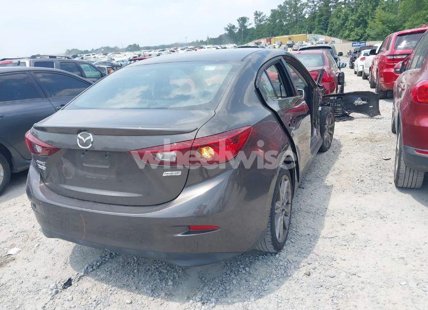 Photo 4 of 2018 Mazda Mazda3 TOURING (VIN 3MZBN1V37JM164554)