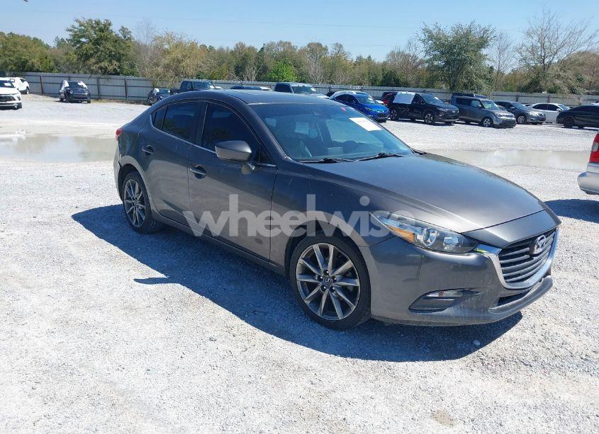 2018 Mazda Mazda3 TOURING (VIN 3MZBN1V37JM195691) main photo