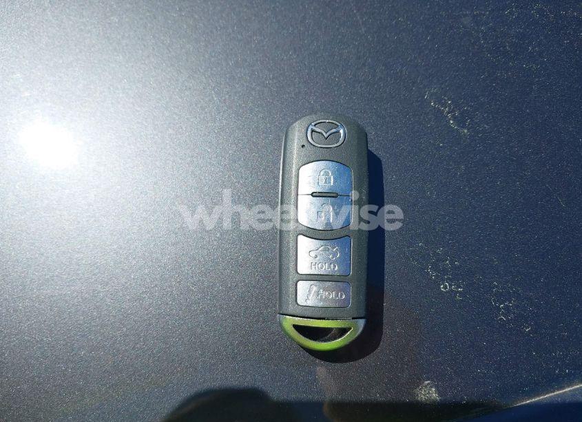 Photo 11 of 2018 Mazda Mazda3 TOURING (VIN 3MZBN1V37JM195691)