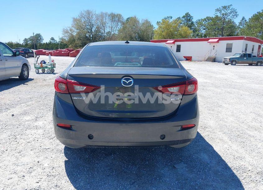 Photo 16 of 2018 Mazda Mazda3 TOURING (VIN 3MZBN1V37JM195691)