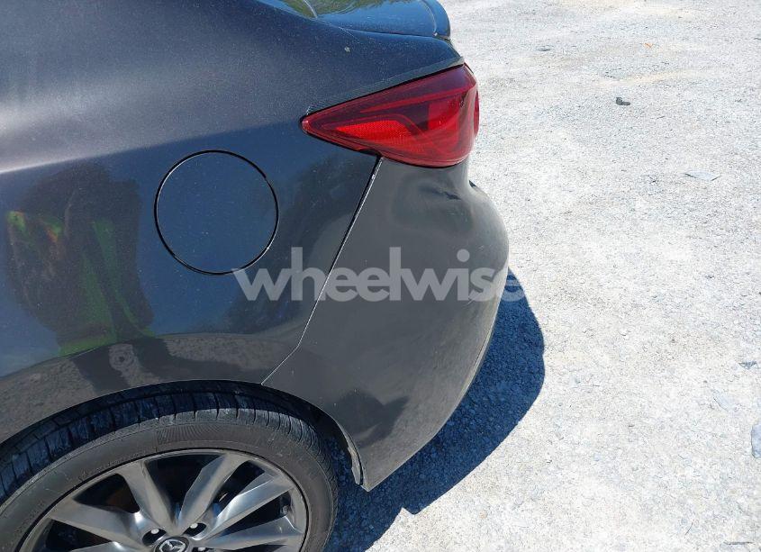 Photo 17 of 2018 Mazda Mazda3 TOURING (VIN 3MZBN1V37JM195691)