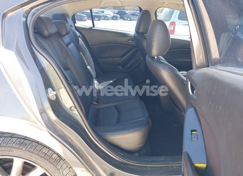 Photo 8 of 2018 Mazda Mazda3 TOURING (VIN 3MZBN1V37JM195691)