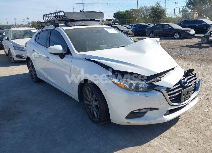 2018 Mazda Mazda3 TOURING (VIN 3MZBN1V37JM271894) main photo