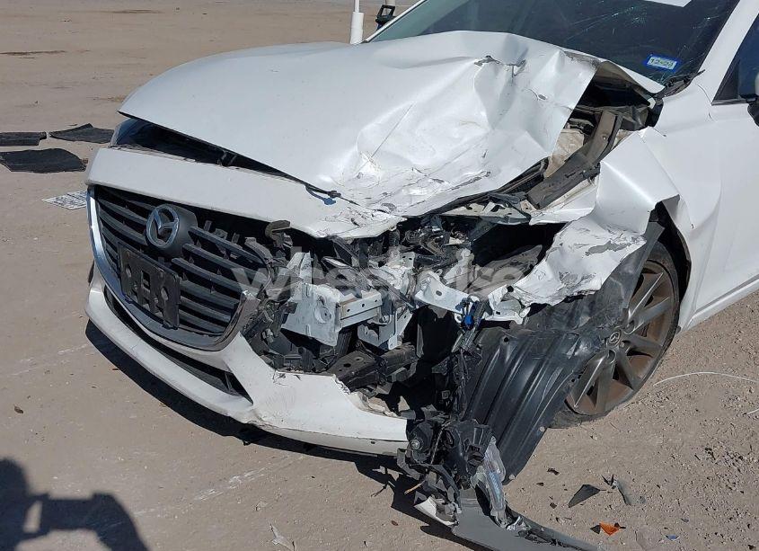 Photo 6 of 2018 Mazda Mazda3 TOURING (VIN 3MZBN1V37JM271894)