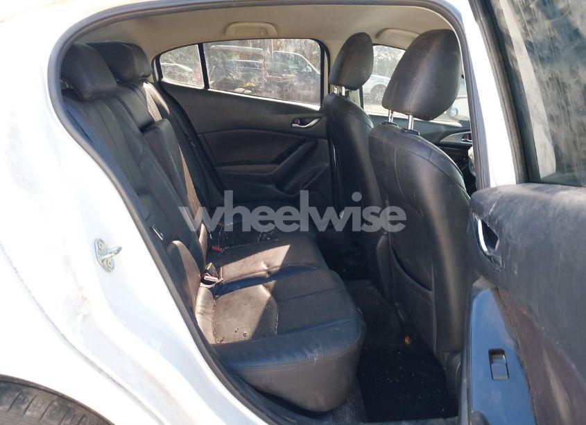 Photo 8 of 2018 Mazda Mazda3 TOURING (VIN 3MZBN1V37JM271894)