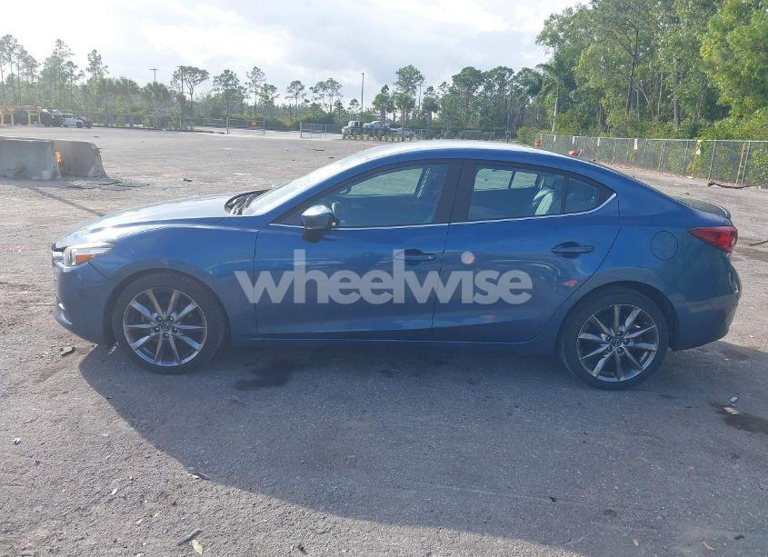 Photo 14 of 2018 Mazda Mazda3 TOURING (VIN 3MZBN1V38JM190712)