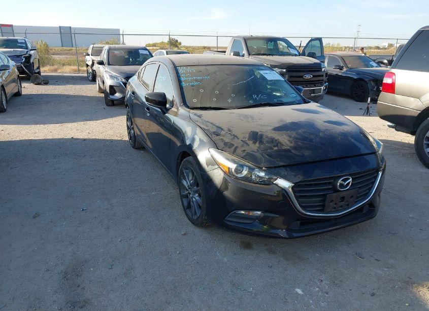 2018 Mazda Mazda3 TOURING (VIN 3MZBN1V38JM196090) main photo