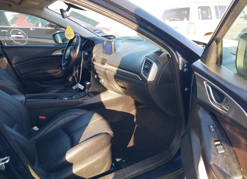 Photo 5 of 2018 Mazda Mazda3 TOURING (VIN 3MZBN1V39JM264302)