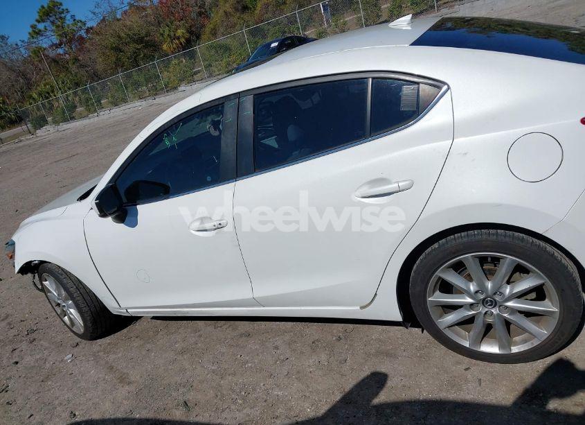 Photo 15 of 2017 Mazda Mazda3 GRAND TOURING (VIN 3MZBN1W31HM135320)