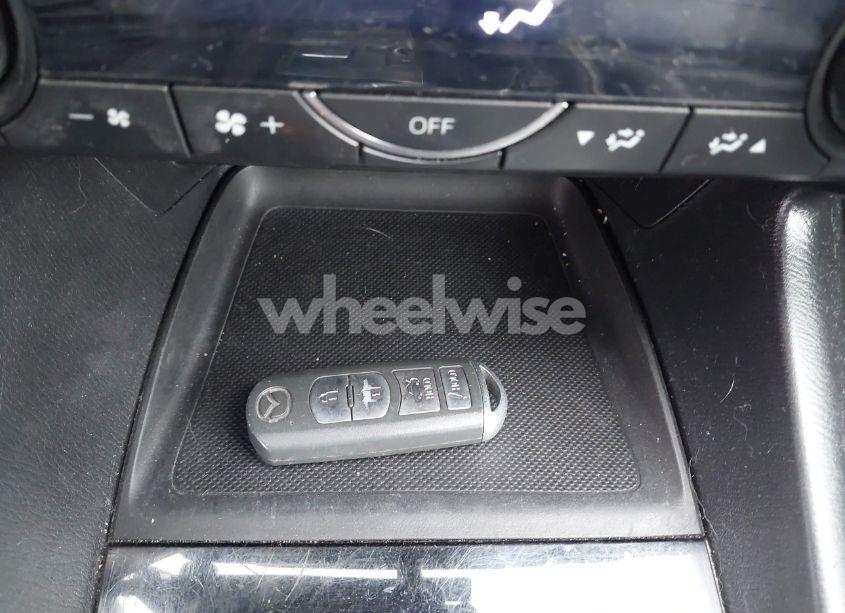 Photo 11 of 2018 Mazda Mazda3 GRAND TOURING (VIN 3MZBN1W39JM174209)