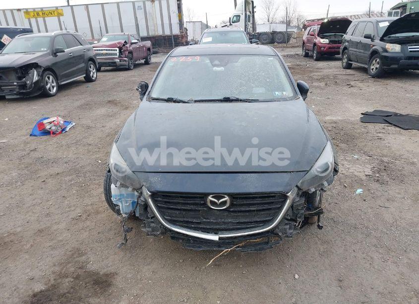 Photo 12 of 2018 Mazda Mazda3 GRAND TOURING (VIN 3MZBN1W39JM174209)