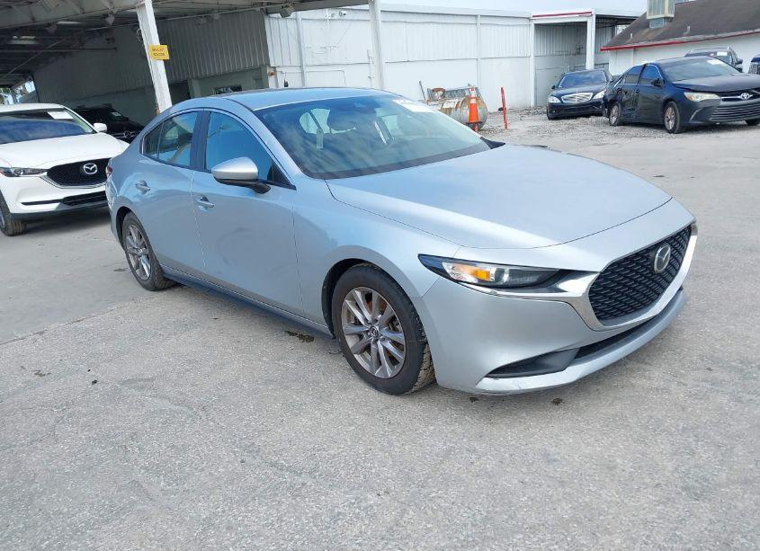 2021 Mazda Mazda3 2.0 (VIN 3MZBPAA75MM200152) main photo