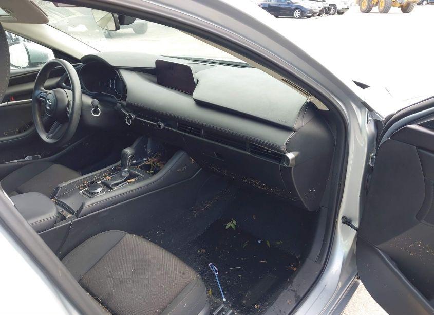 Photo 5 of 2021 Mazda Mazda3 2.0 (VIN 3MZBPAA75MM200152)