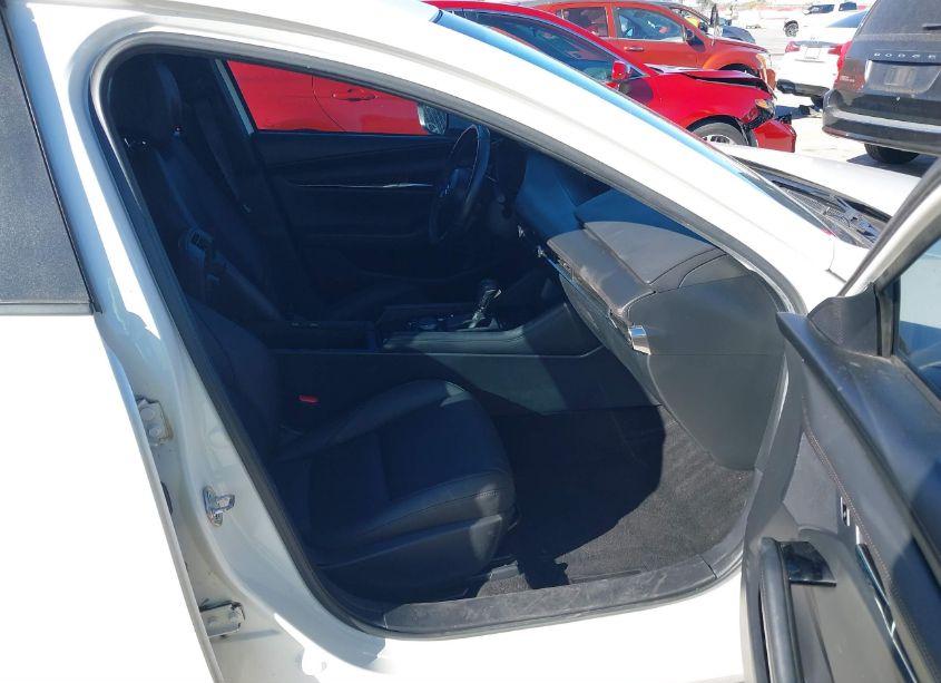 Photo 5 of 2019 Mazda Mazda3 SELECT PACKAGE (VIN 3MZBPAAL1KM112628)