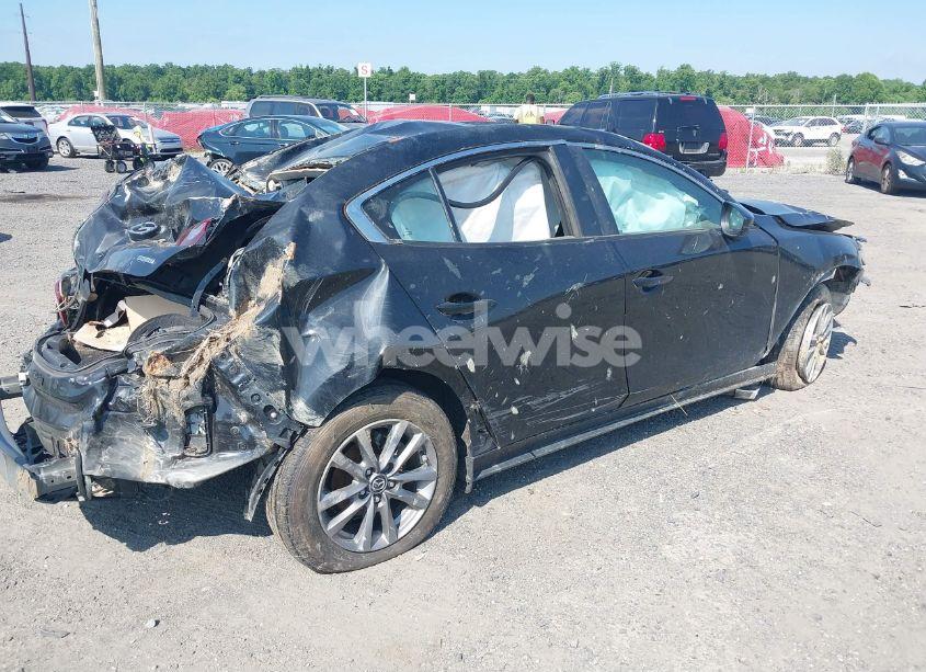 Photo 4 of 2021 Mazda Mazda3 2.5 S (VIN 3MZBPAAL2MM253288)