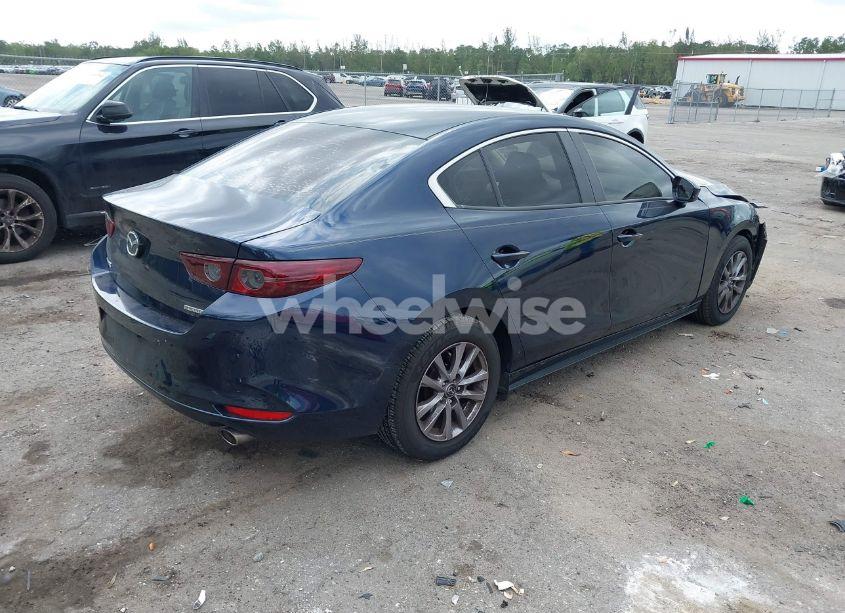 Photo 4 of 2021 Mazda Mazda3 2.5 S (VIN 3MZBPAAL2MM253355)