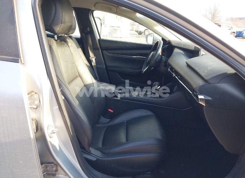 Photo 5 of 2019 Mazda Mazda3 SELECT PACKAGE (VIN 3MZBPAAL4KM109139)