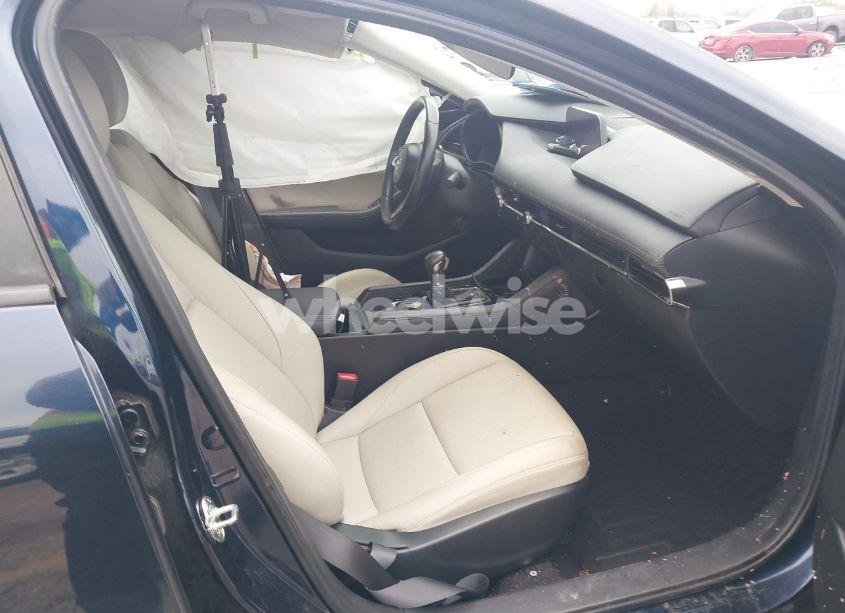 Photo 5 of 2019 Mazda Mazda3 SELECT PACKAGE (VIN 3MZBPAAL5KM107688)