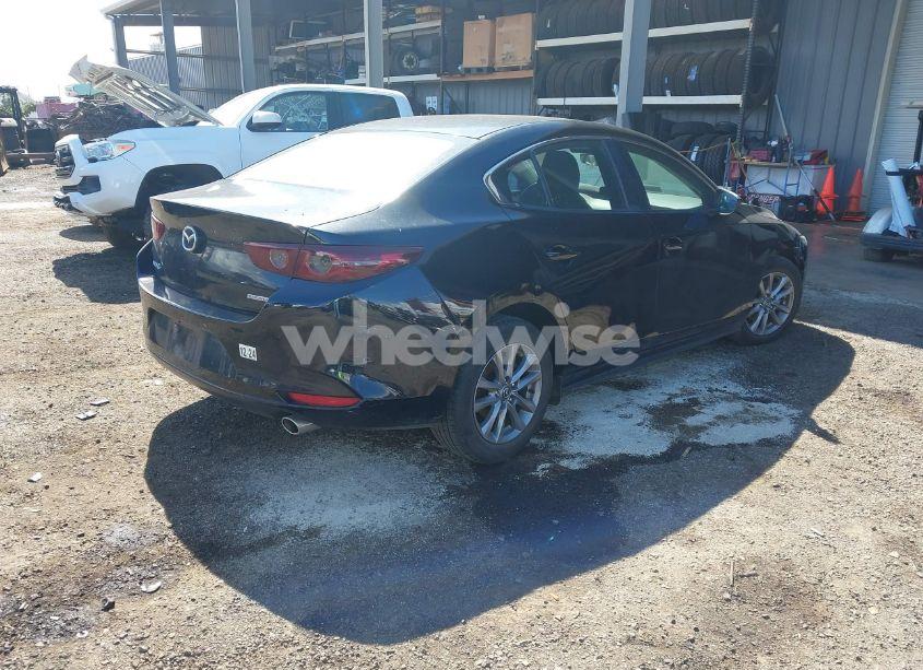 Photo 4 of 2021 Mazda Mazda3 2.5 S (VIN 3MZBPAAL6MM204515)