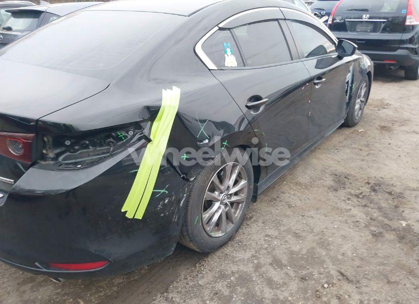 Photo 6 of 2021 Mazda Mazda3 2.5 S (VIN 3MZBPAAL8MM201924)