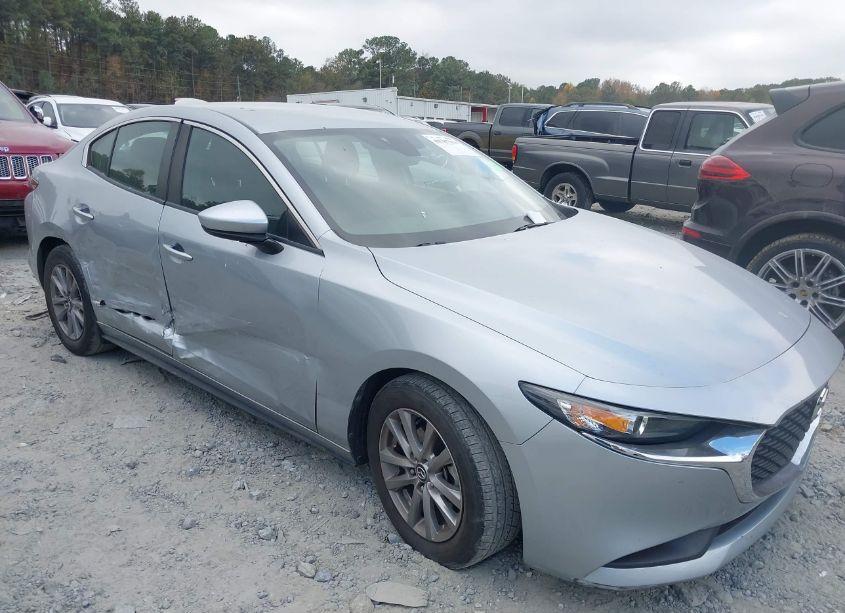 2019 Mazda Mazda3 (VIN 3MZBPABL0KM114059) main photo