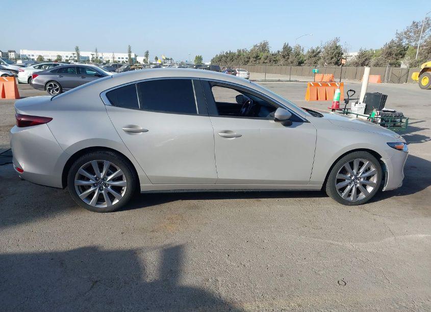 Photo 13 of 2022 Mazda Mazda3 SELECT (VIN 3MZBPABL2NM314378)