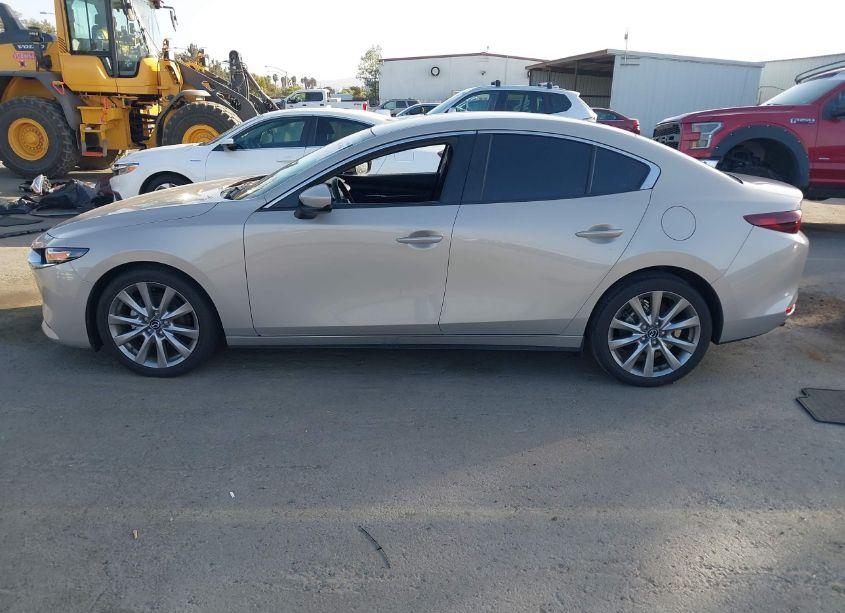 Photo 14 of 2022 Mazda Mazda3 SELECT (VIN 3MZBPABL2NM314378)